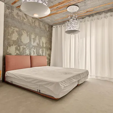 Design Lux Dreaming In Bamboo Garden ,no Shoes Allowed Inside Apartamento