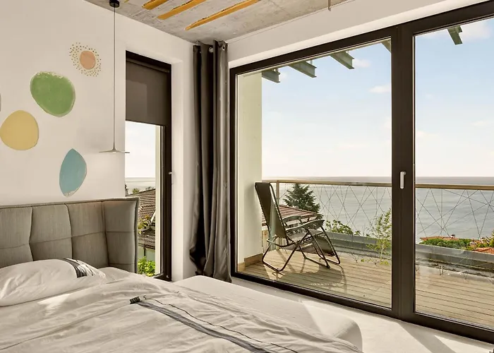 Design Lux Dreaming In Bamboo Garden ,no Shoes Allowed Inside Varna